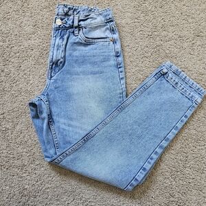 Light Wash High Rise Straight Leg Mom Jeans - Aeropostale Size 2